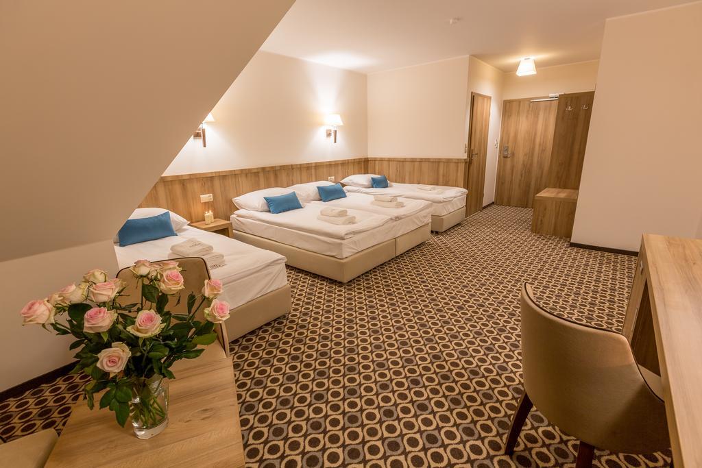Borowy Dwor- Biznes, Spa & Fun Szaflary Szoba fotó