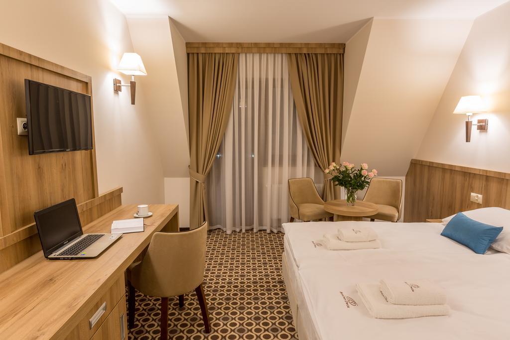 Borowy Dwor- Biznes, Spa & Fun Szaflary Kültér fotó